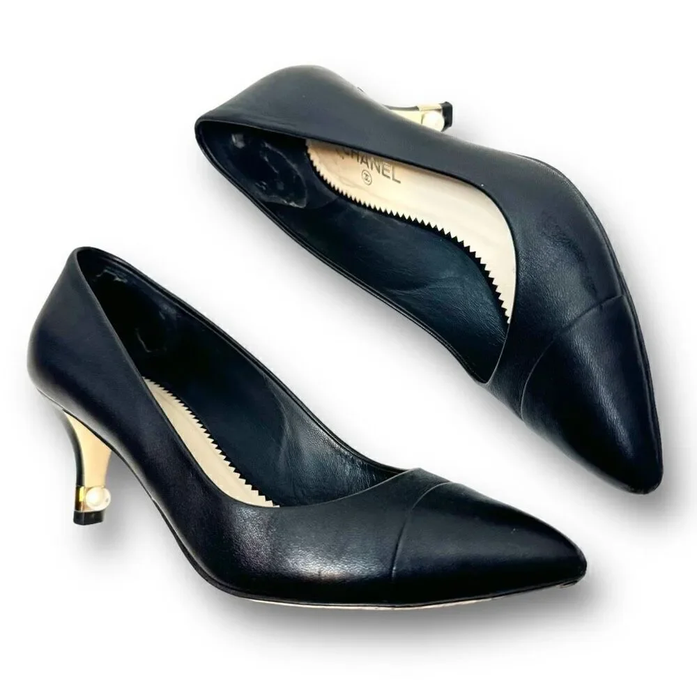 Chanel Black Matte Leather CC Gold Logo and Pearl Embellished Heel Pumps Size 37
